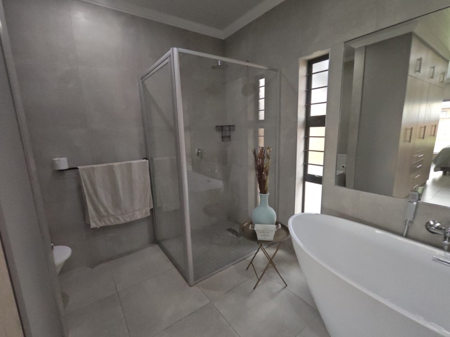 To Let 3 Bedroom Property for Rent in Flamwood North West